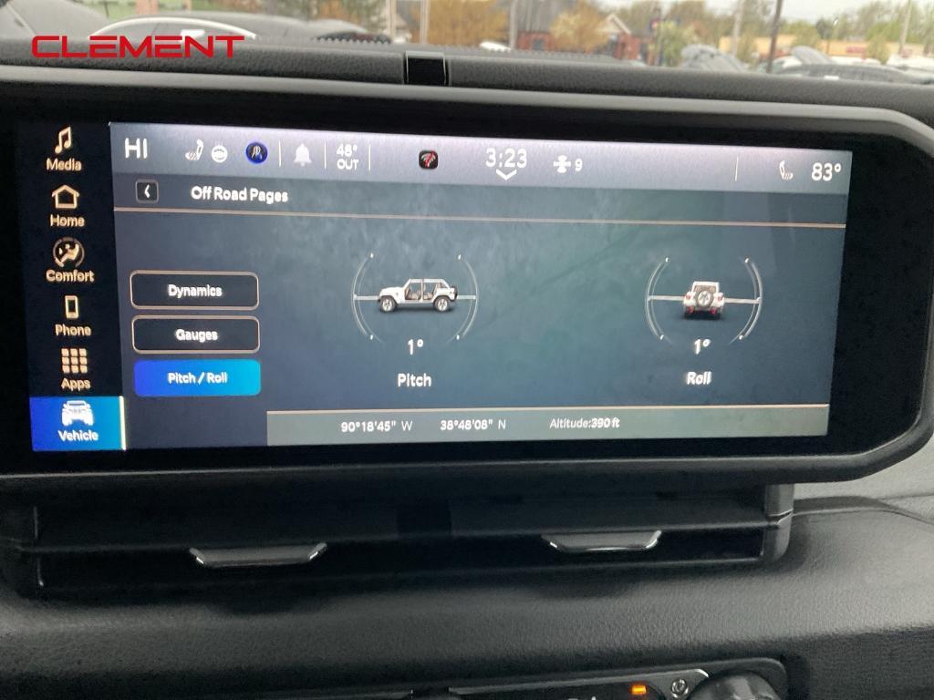new 2025 Jeep Wrangler car, priced at $43,013