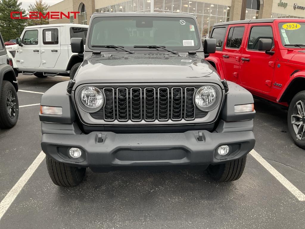new 2025 Jeep Wrangler car, priced at $43,013
