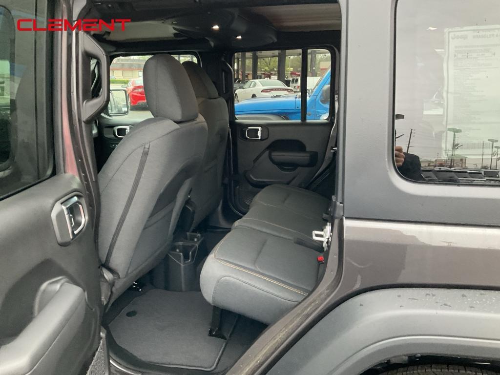 new 2025 Jeep Wrangler car, priced at $43,013
