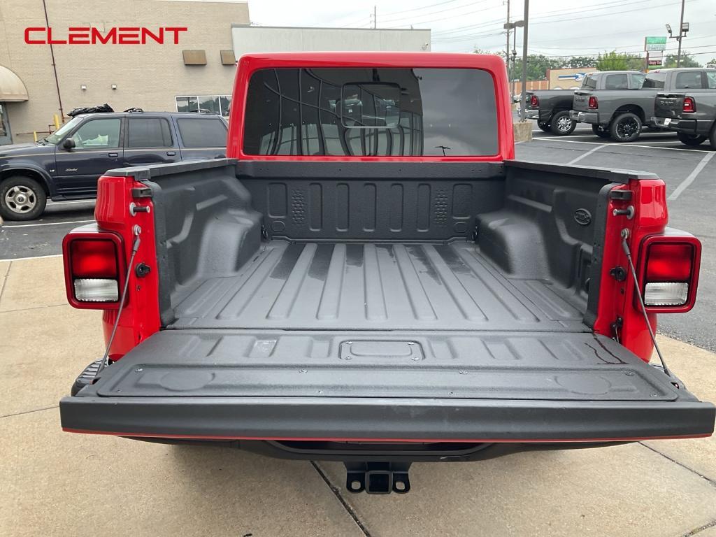 used 2021 Jeep Gladiator car, priced at $37,100