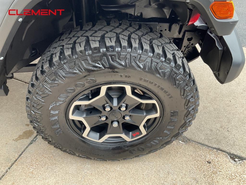 used 2021 Jeep Gladiator car, priced at $37,100