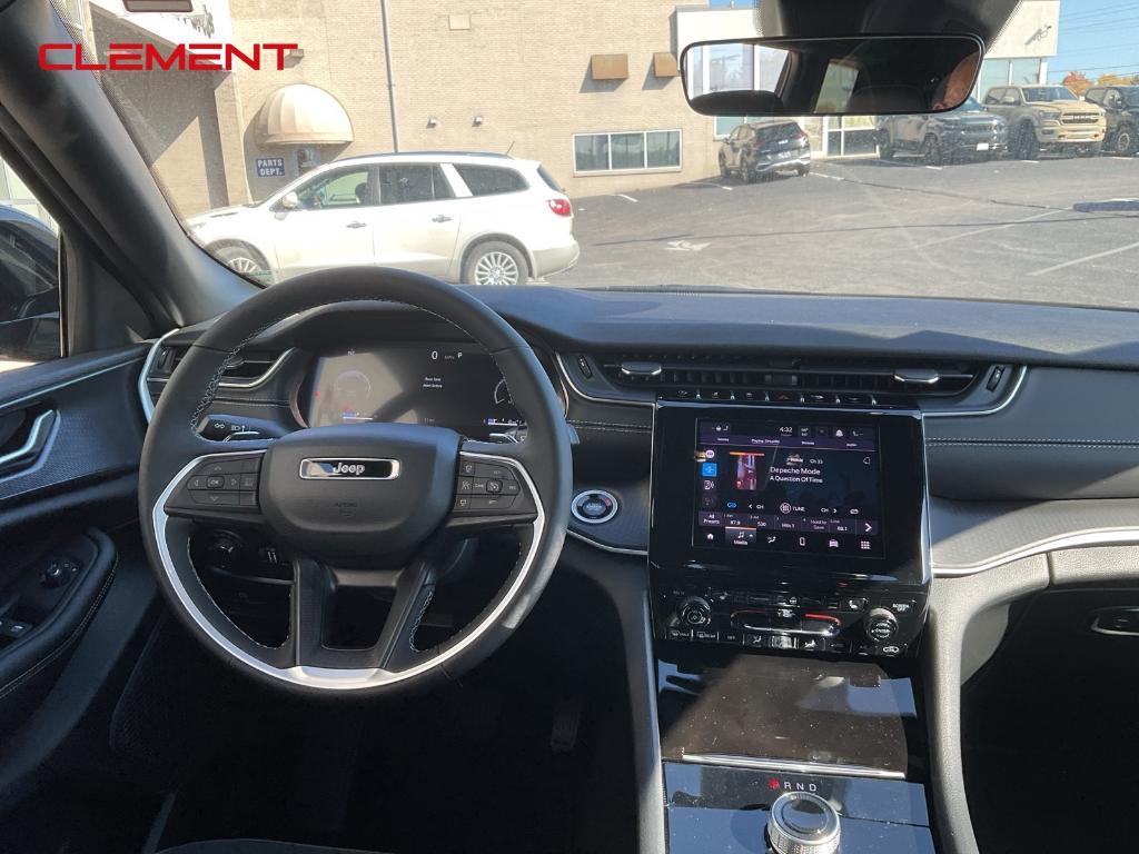 new 2025 Jeep Grand Cherokee L car, priced at $41,546