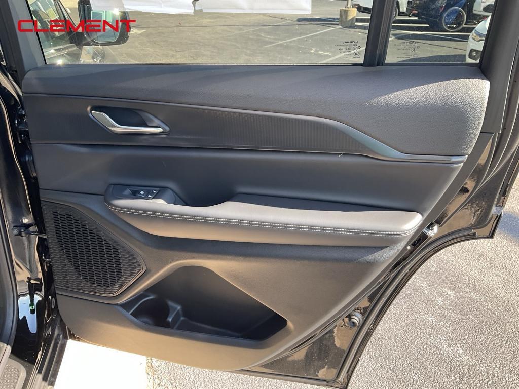 new 2025 Jeep Grand Cherokee L car, priced at $41,546