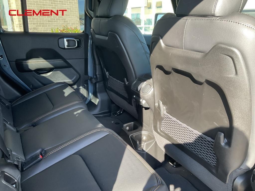 new 2025 Jeep Gladiator car, priced at $47,230