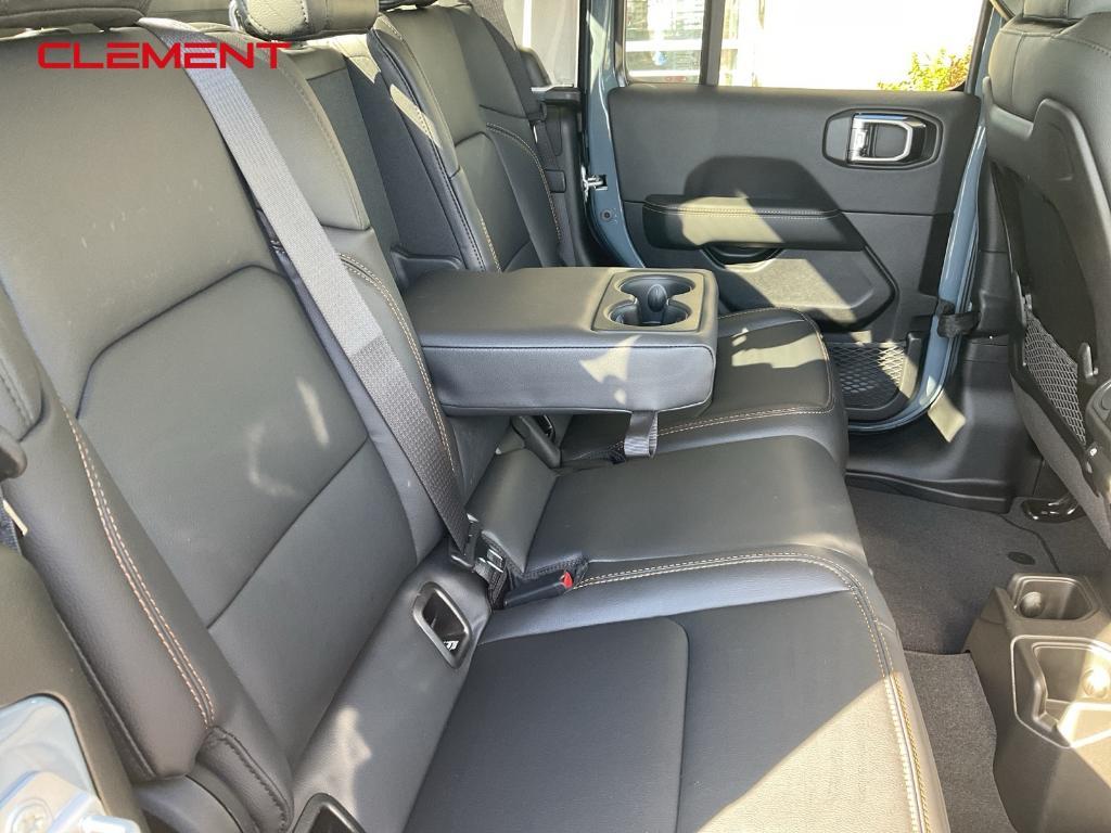 new 2025 Jeep Gladiator car, priced at $47,230