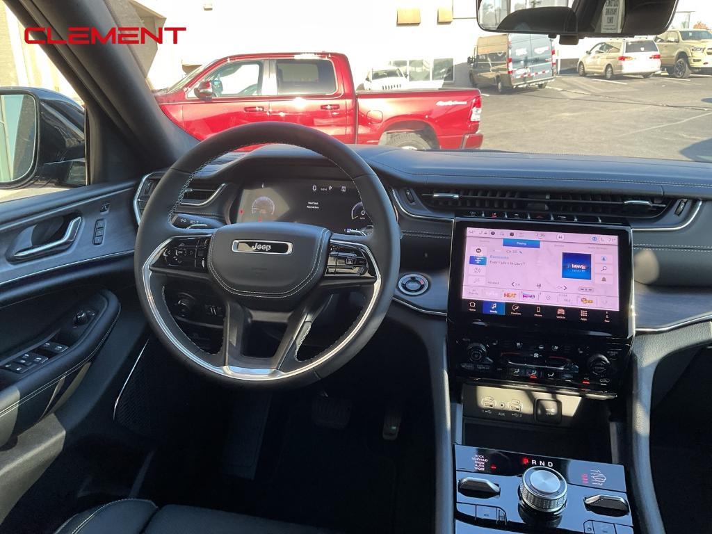 new 2025 Jeep Grand Cherokee car, priced at $54,870