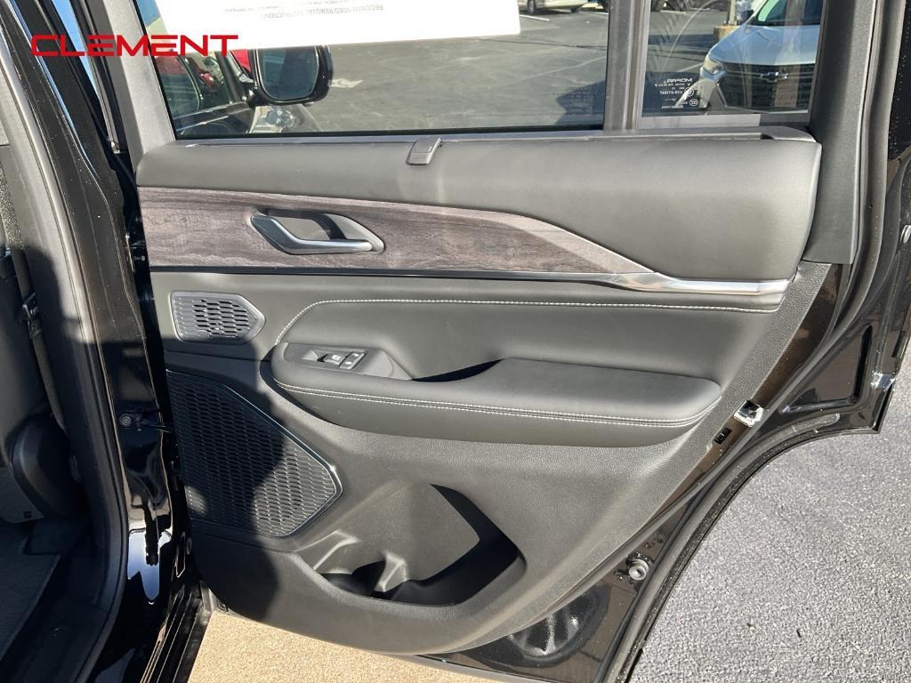 new 2025 Jeep Grand Cherokee car, priced at $54,870