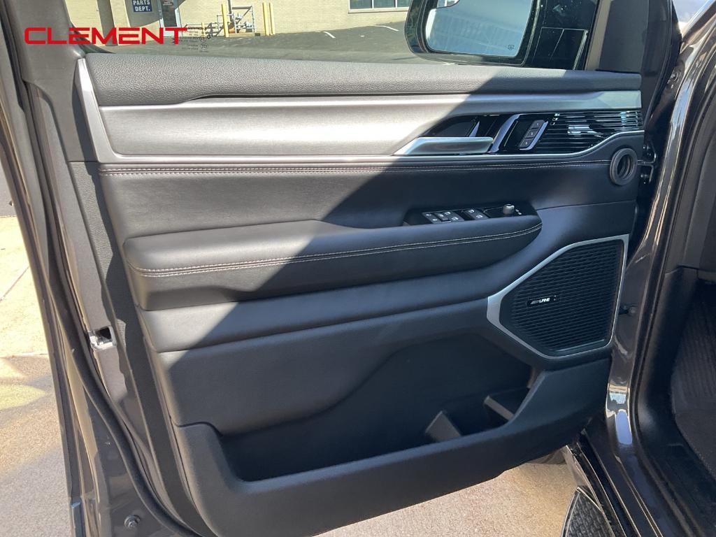 new 2025 Jeep Wagoneer car, priced at $68,952