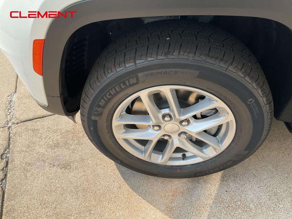 new 2025 Jeep Grand Cherokee L car, priced at $35,994