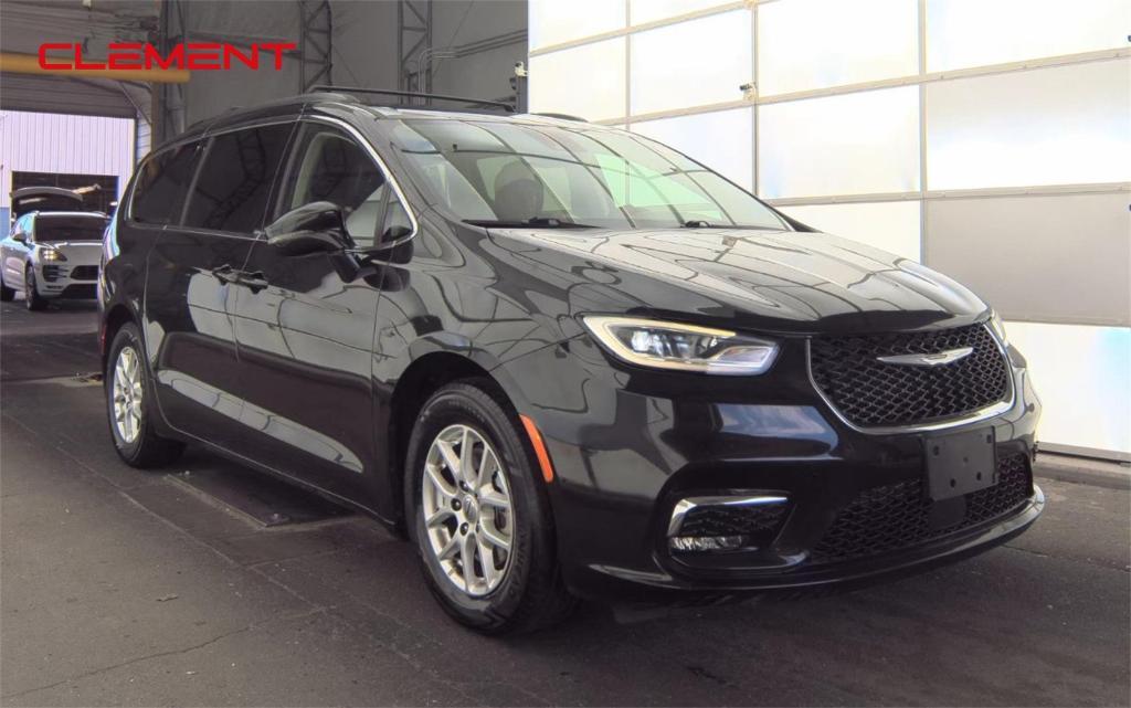used 2022 Chrysler Pacifica car, priced at $21,500