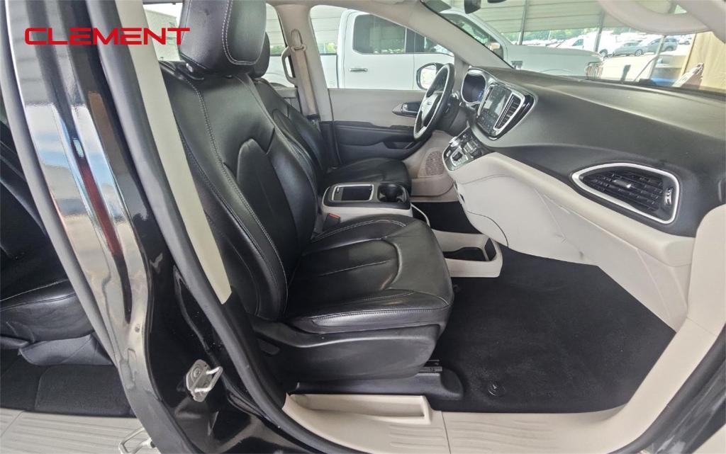used 2022 Chrysler Pacifica car, priced at $21,500