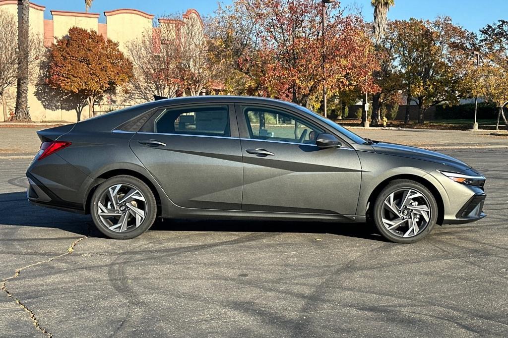 new 2025 Hyundai Elantra HEV car, priced at $29,865