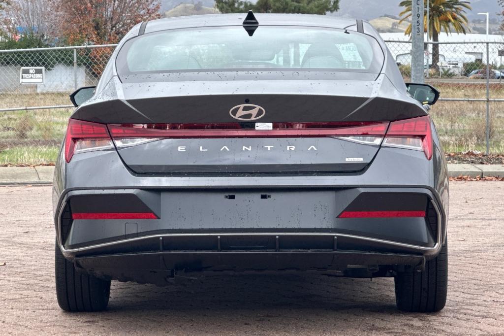 new 2025 Hyundai Elantra HEV car, priced at $31,435