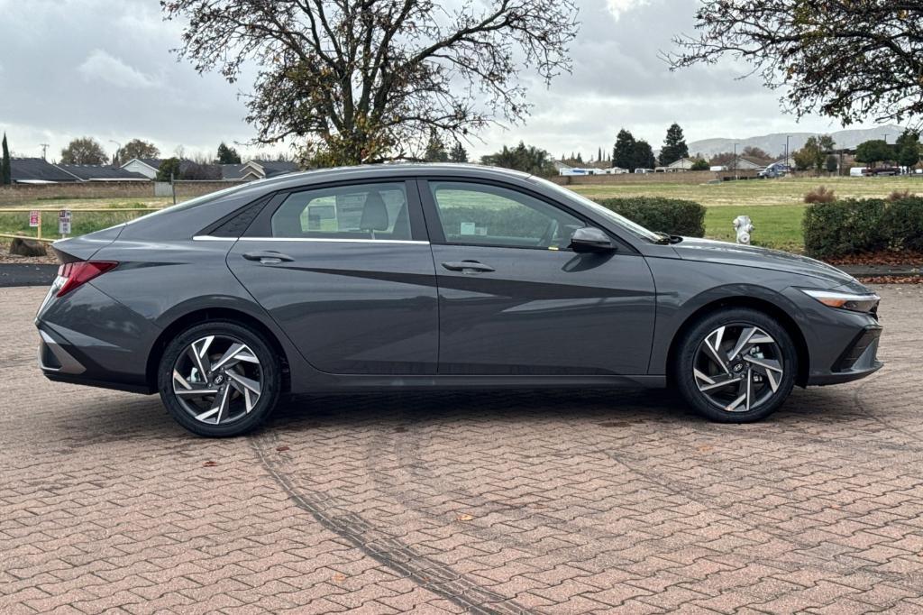 new 2025 Hyundai Elantra HEV car, priced at $31,435