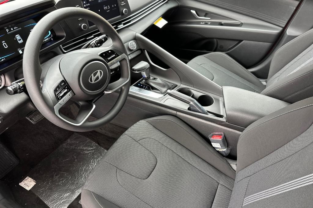 new 2025 Hyundai Elantra car