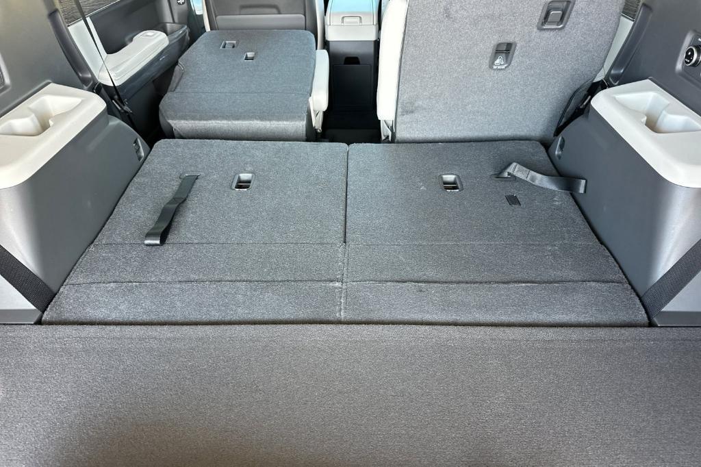 new 2025 Hyundai SANTA FE HEV car
