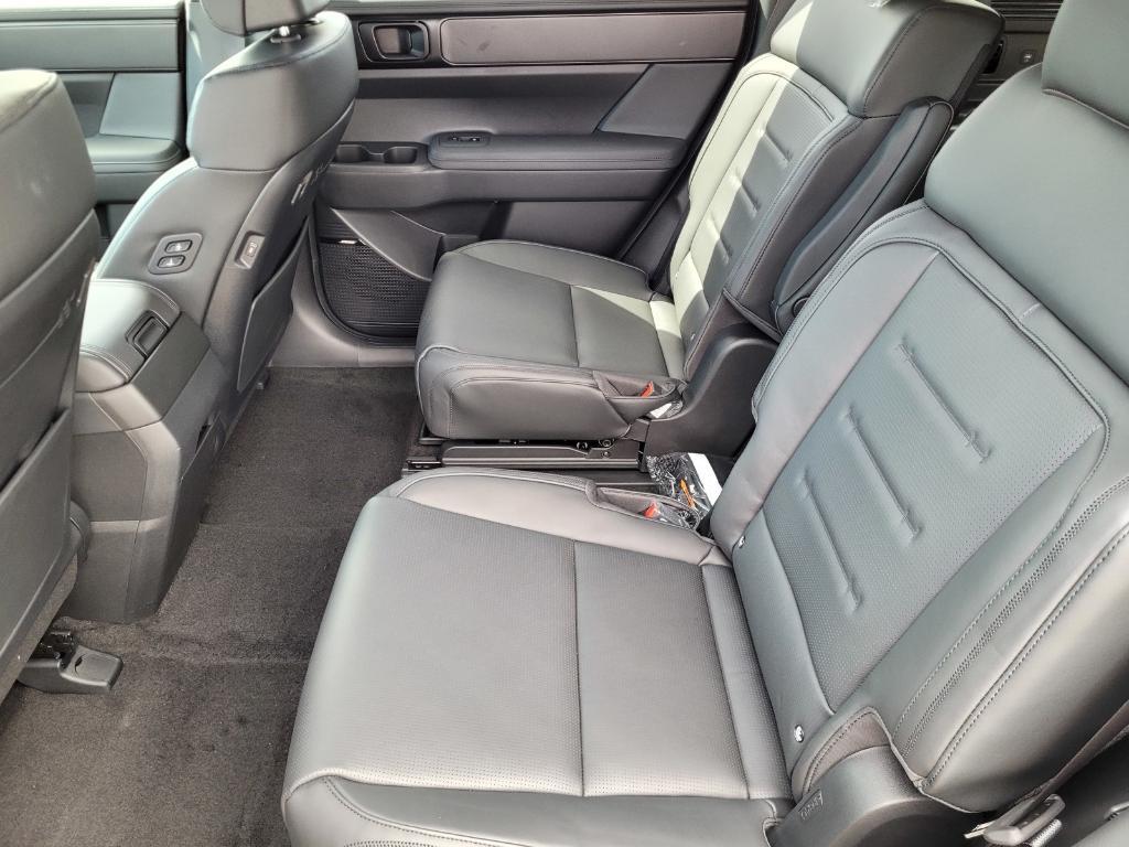 new 2025 Hyundai SANTA FE HEV car, priced at $48,612