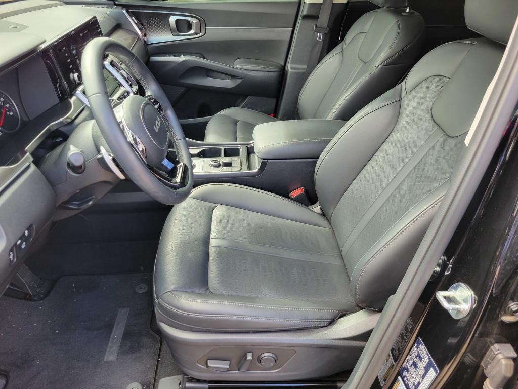 used 2023 Kia Sorento Hybrid car, priced at $32,797