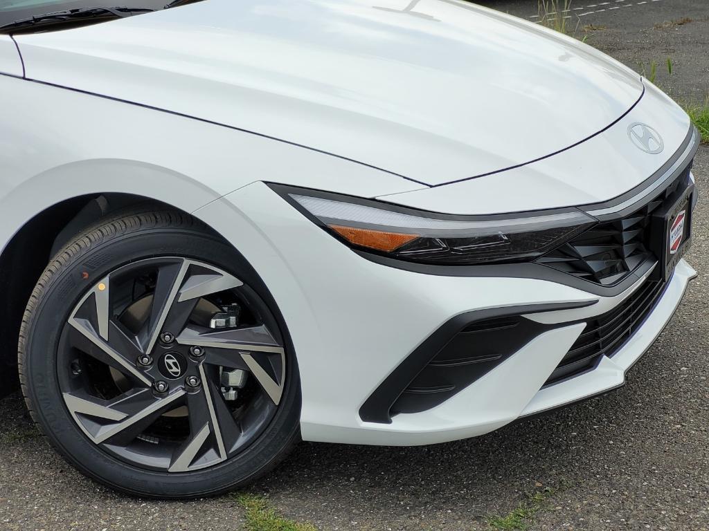 new 2025 Hyundai Elantra car, priced at $22,463