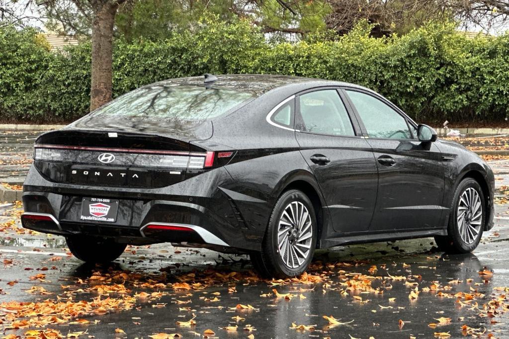 new 2025 Hyundai Sonata Hybrid car, priced at $38,350