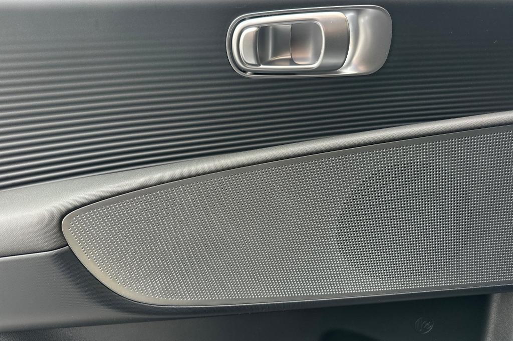 new 2025 Hyundai IONIQ 6 car