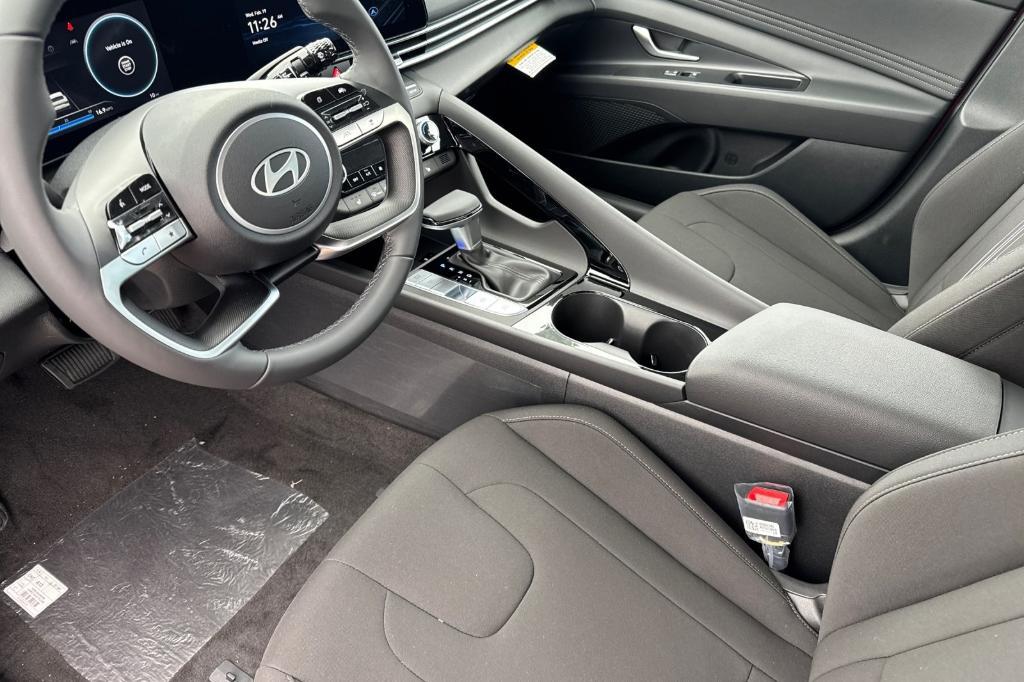 new 2025 Hyundai Elantra car, priced at $26,735