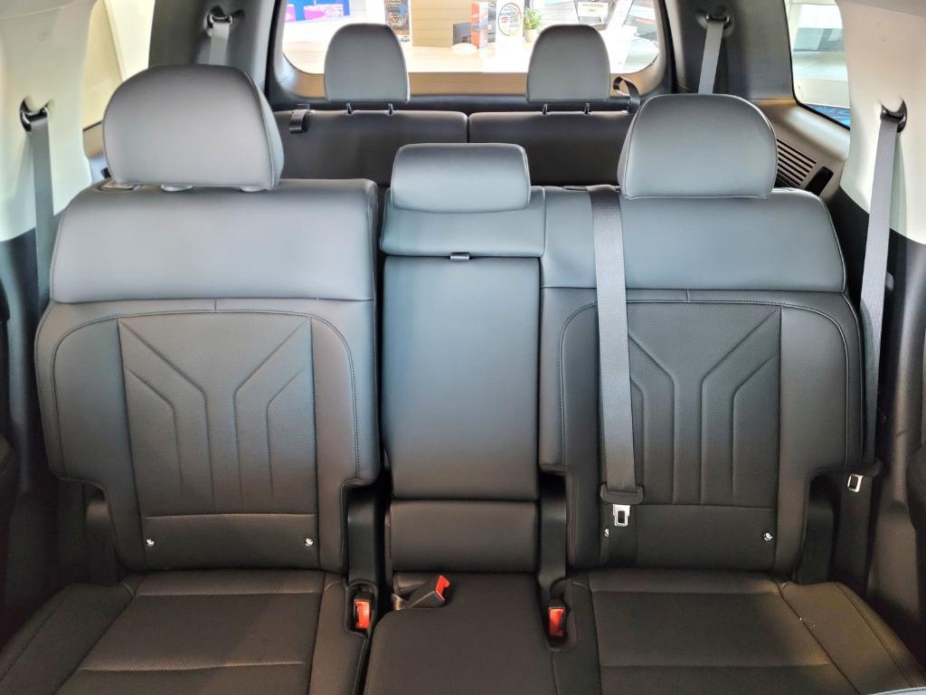 new 2025 Hyundai Santa Fe car, priced at $37,929