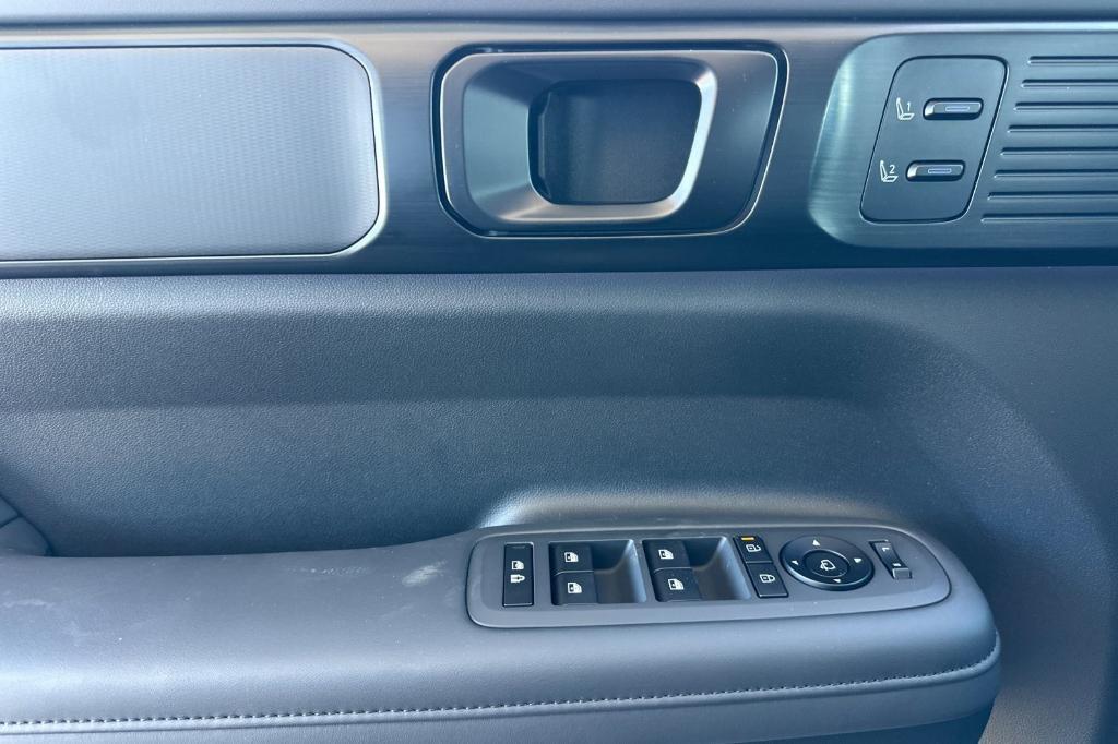 new 2025 Hyundai SANTA FE HEV car