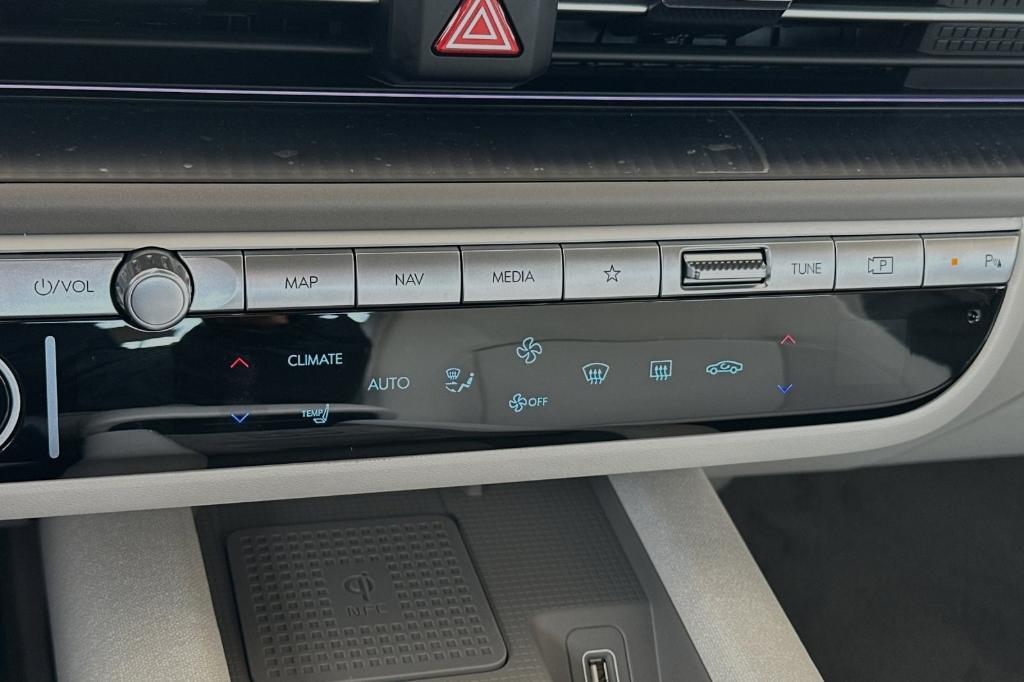 new 2025 Hyundai IONIQ 6 car
