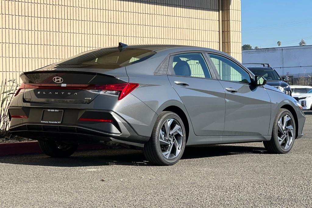 new 2025 Hyundai Elantra HEV car, priced at $27,674