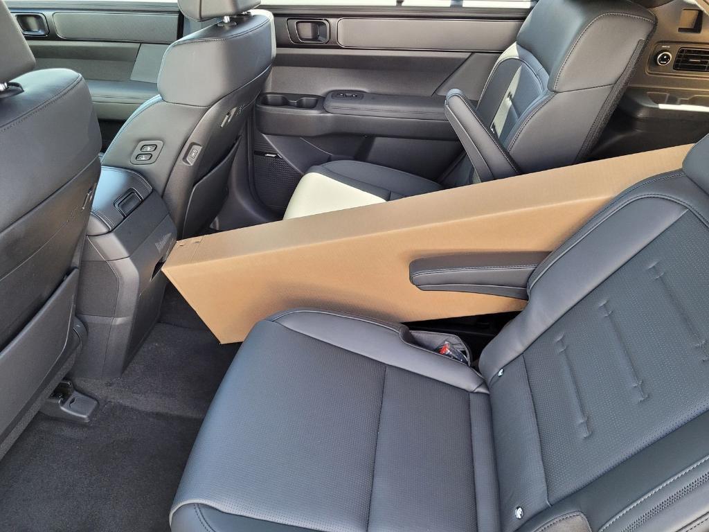 new 2025 Hyundai SANTA FE HEV car, priced at $47,213
