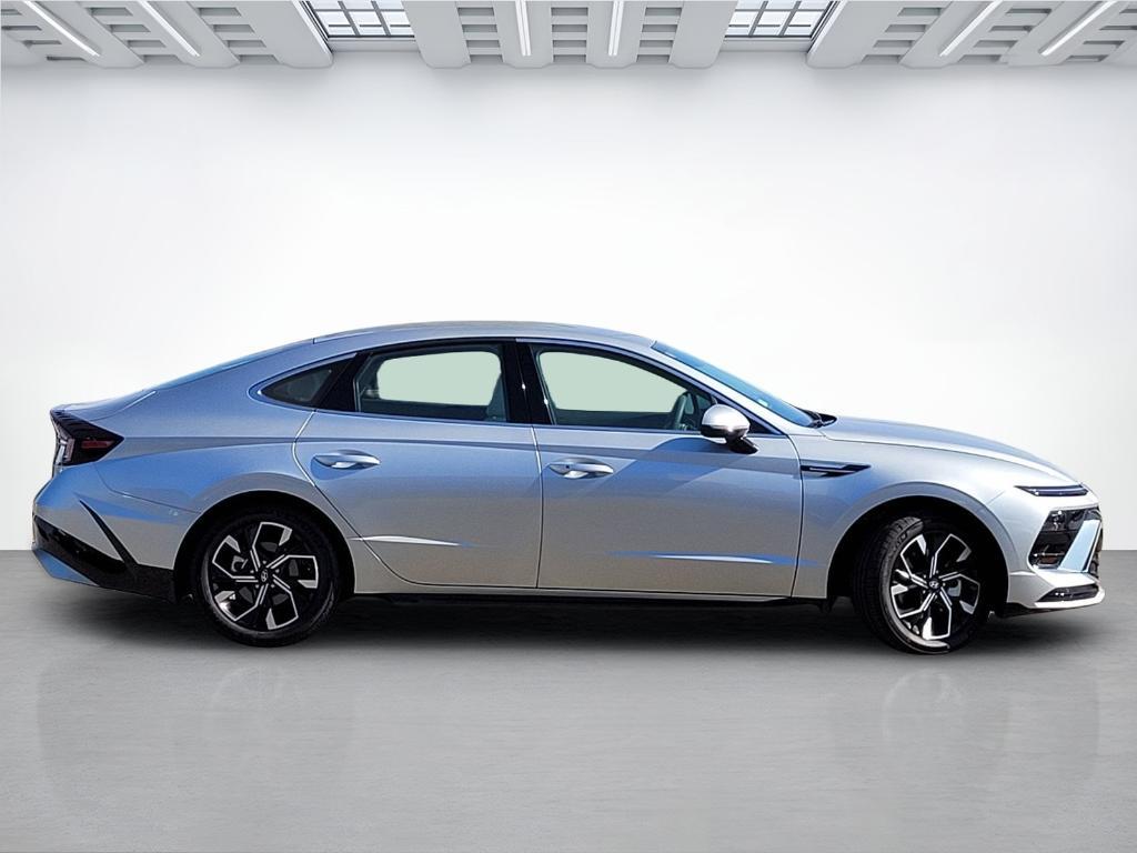 used 2024 Hyundai Sonata car, priced at $23,648