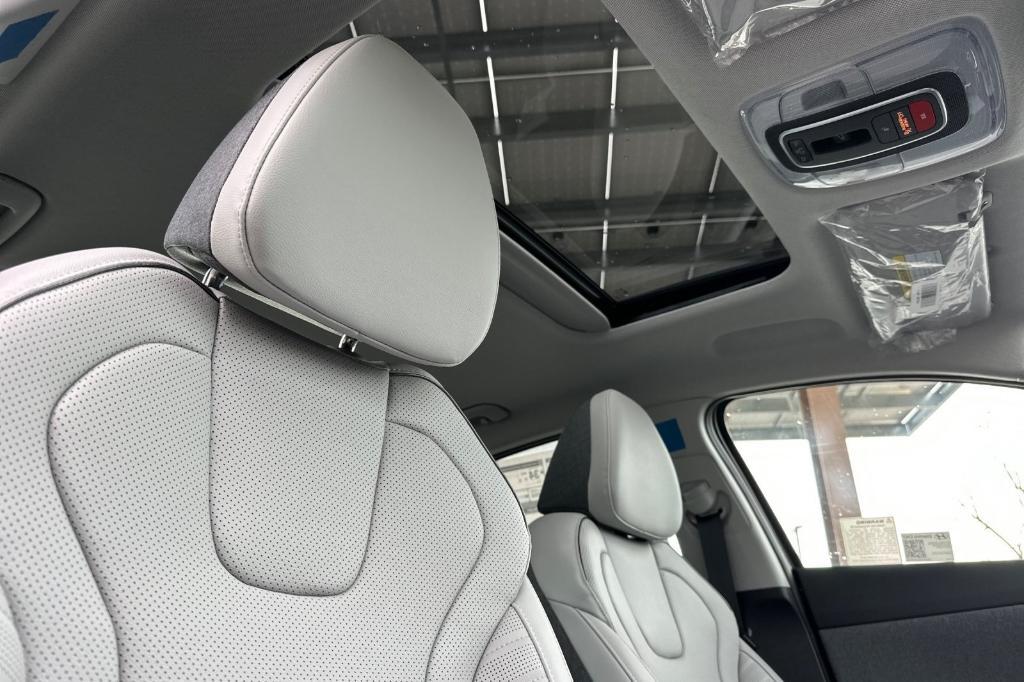 new 2025 Hyundai Elantra car