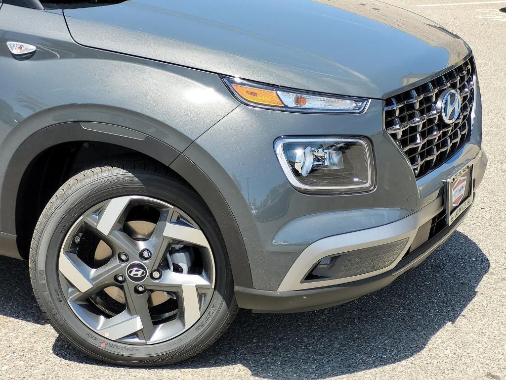 new 2025 Hyundai Venue car, priced at $24,348