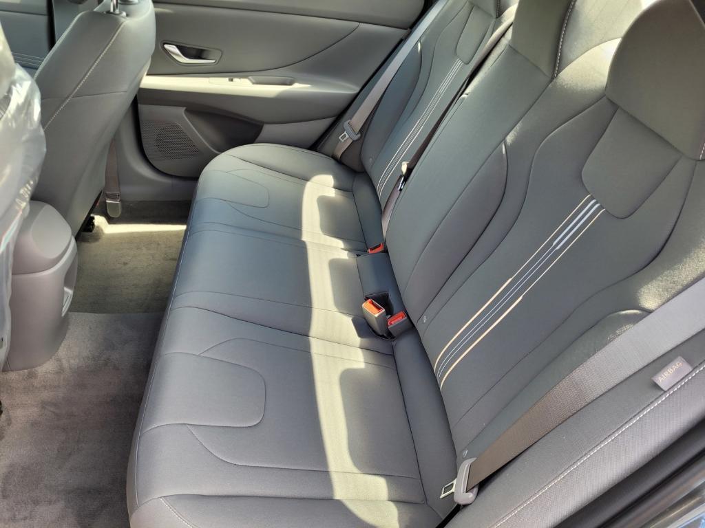 new 2025 Hyundai ELANTRA HEV car