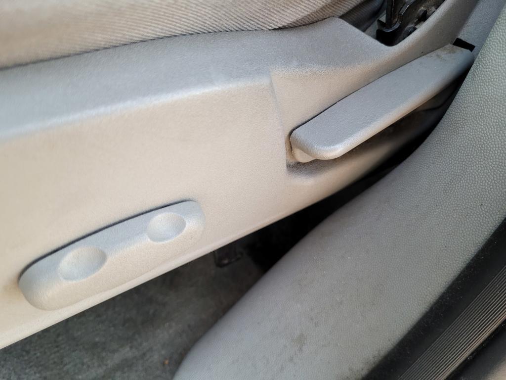 used 2005 Saturn Vue car, priced at $4,995