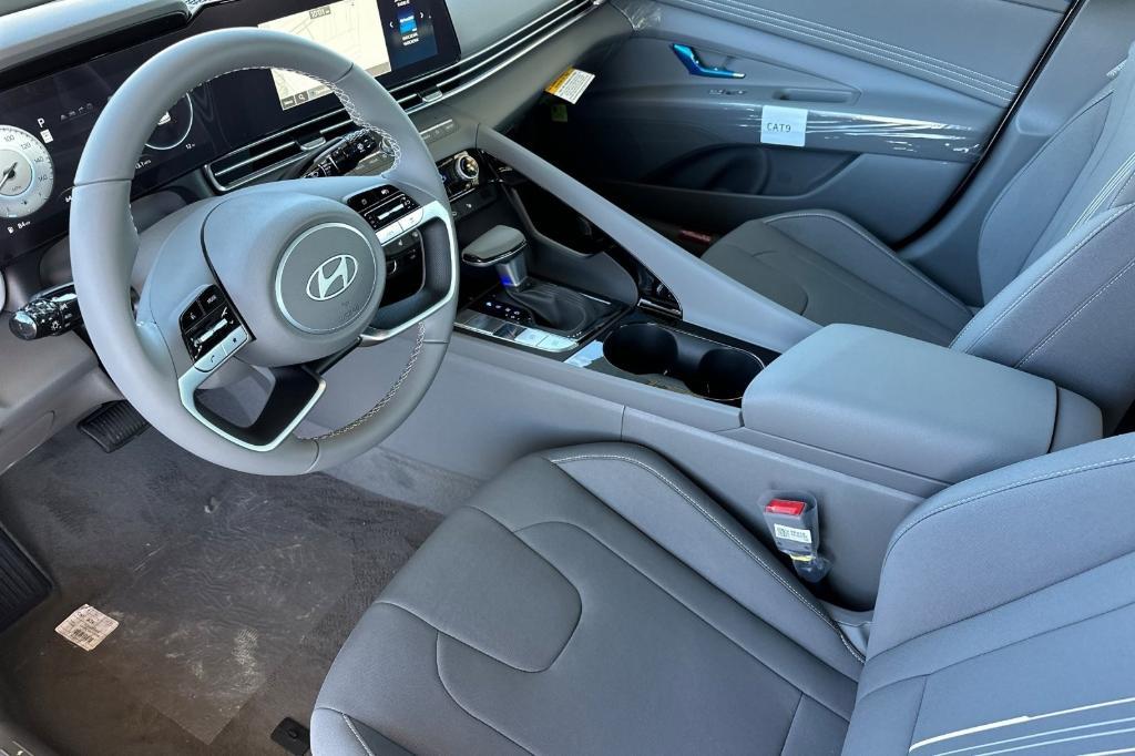 new 2025 Hyundai Elantra car