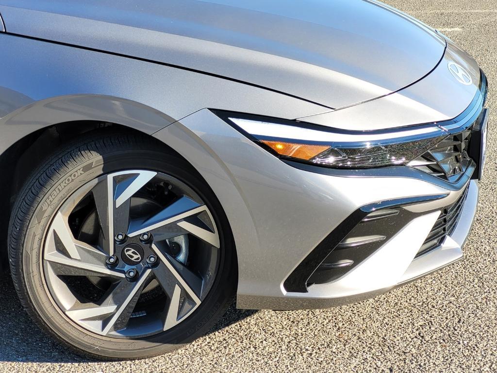 used 2025 Hyundai Elantra car, priced at $22,684