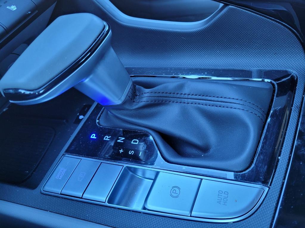 used 2025 Hyundai Elantra car, priced at $22,684