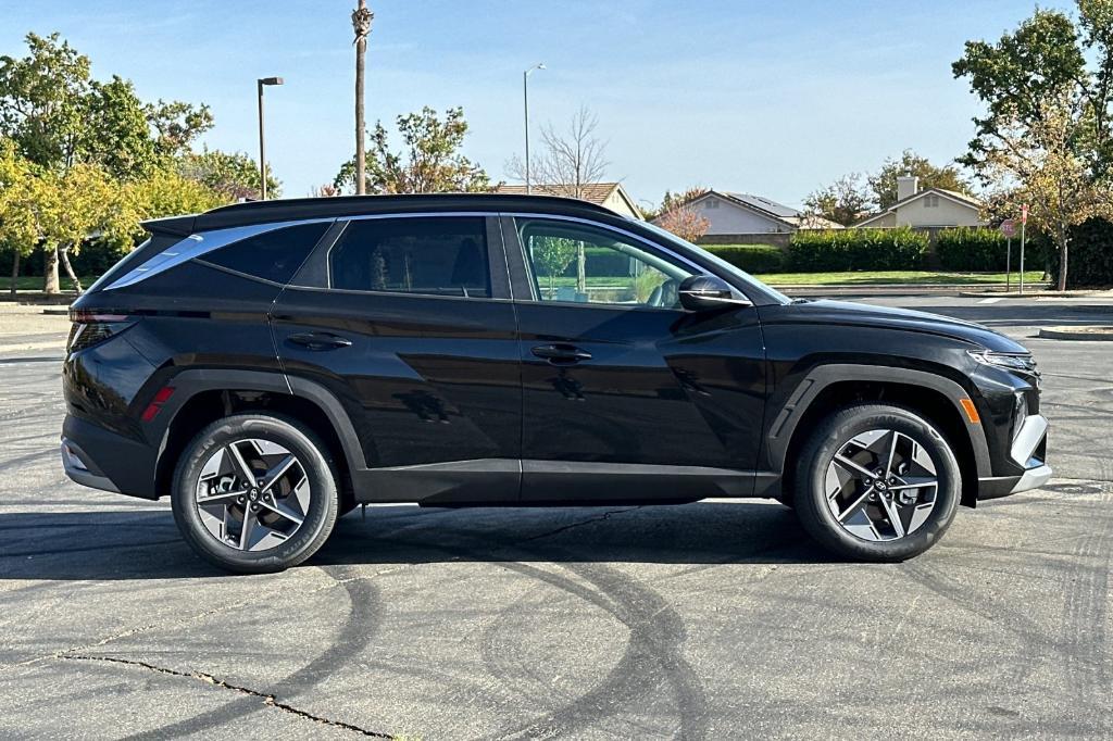 new 2025 Hyundai Tucson Hybrid car, priced at $37,185