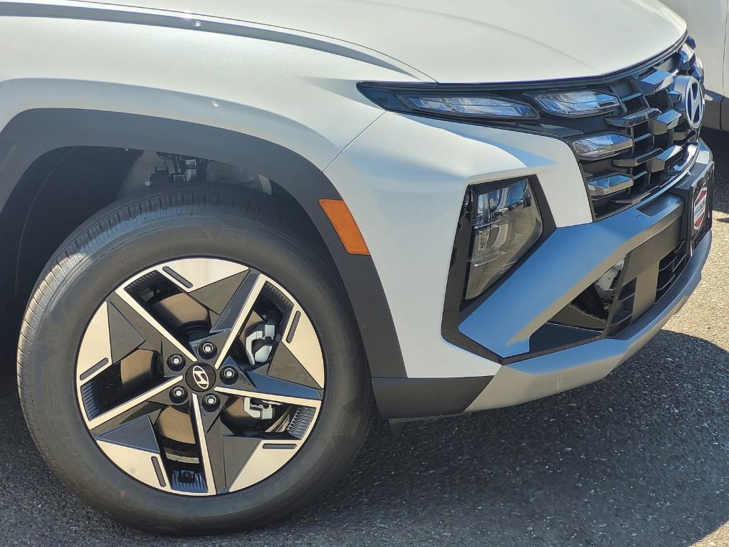 new 2025 Hyundai TUCSON Hybrid car, priced at $36,383