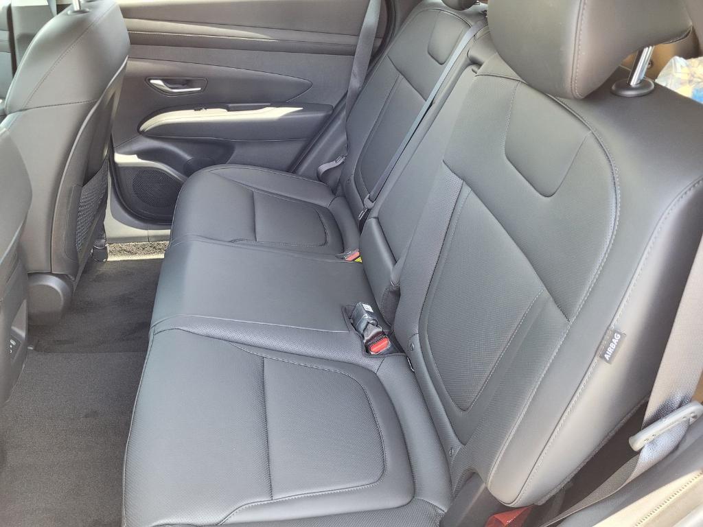 new 2025 Hyundai TUCSON Hybrid car, priced at $37,021