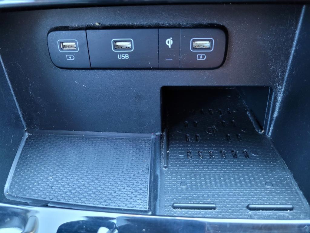used 2022 Kia Carnival car, priced at $31,997