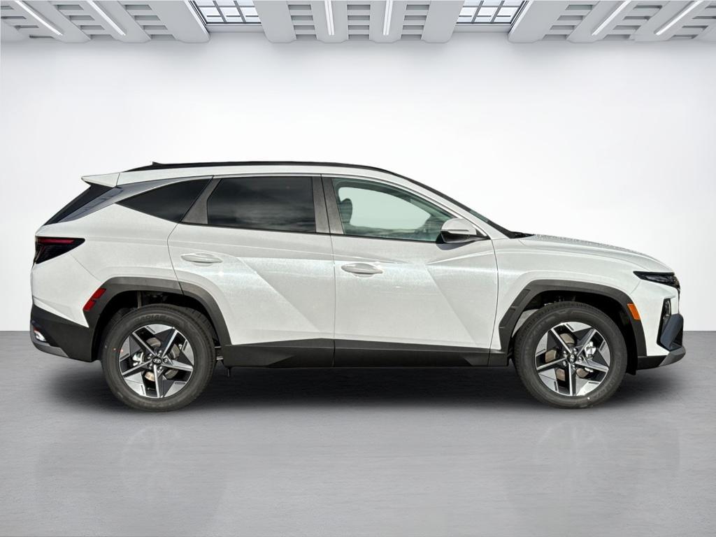 new 2025 Hyundai TUCSON Hybrid car, priced at $36,674