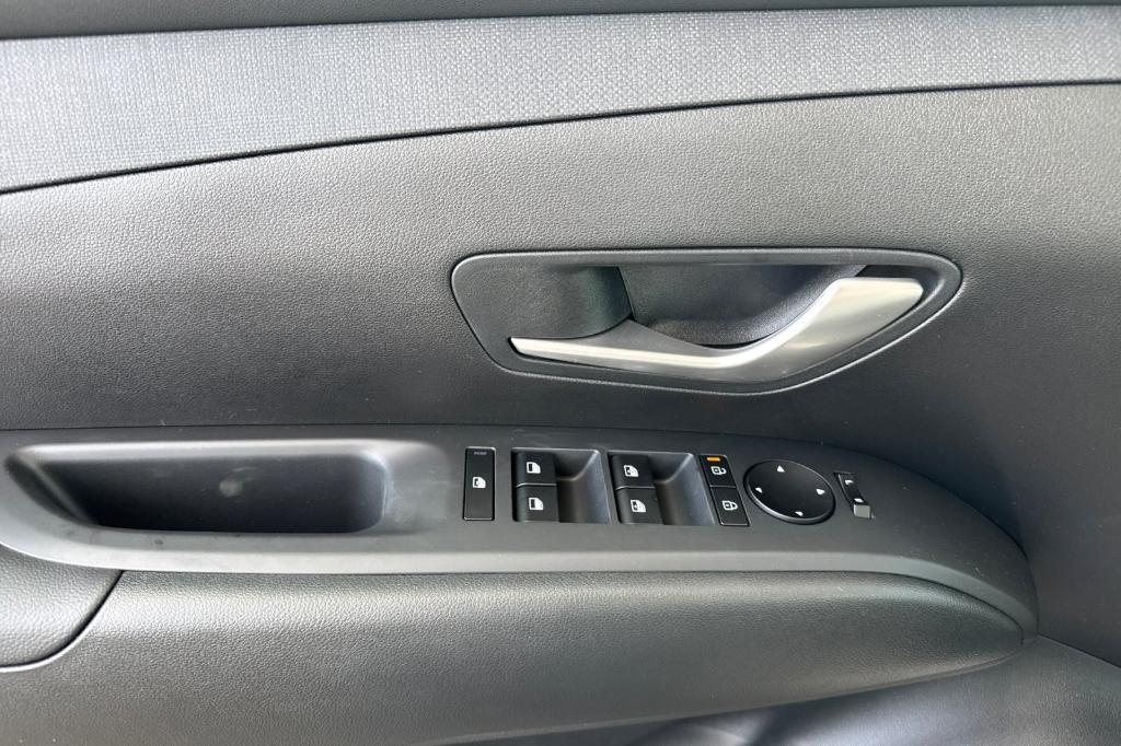 new 2025 Hyundai TUCSON Hybrid car, priced at $36,674