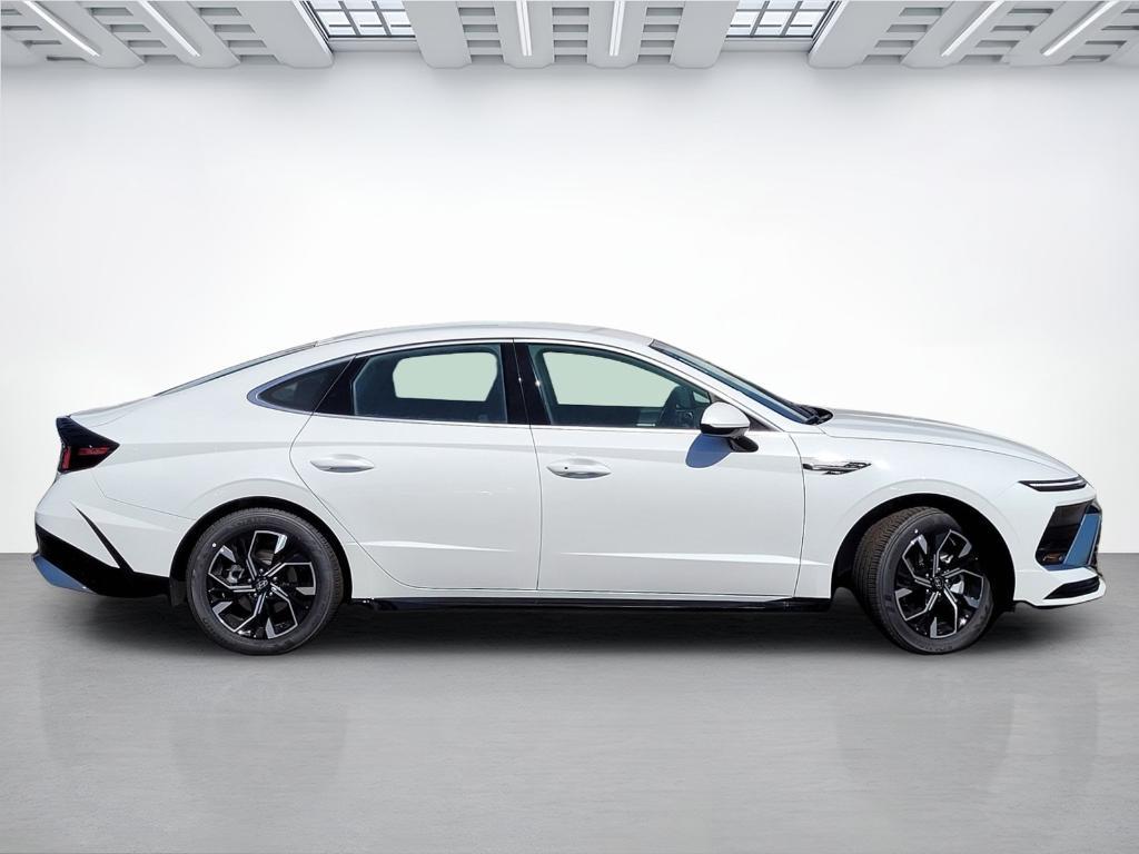 new 2025 Hyundai Sonata car, priced at $27,583