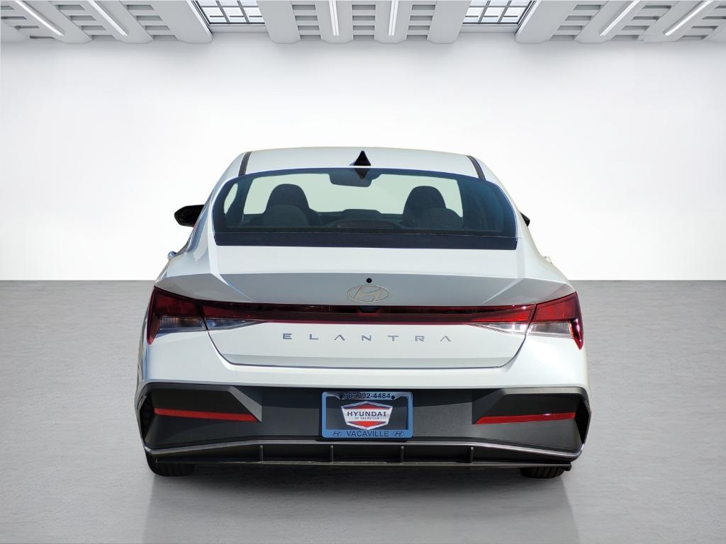 new 2025 Hyundai Elantra car