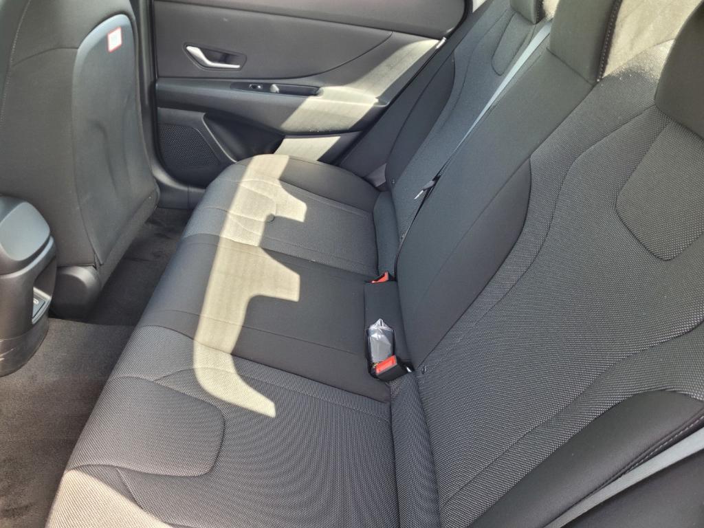 new 2025 Hyundai Elantra car