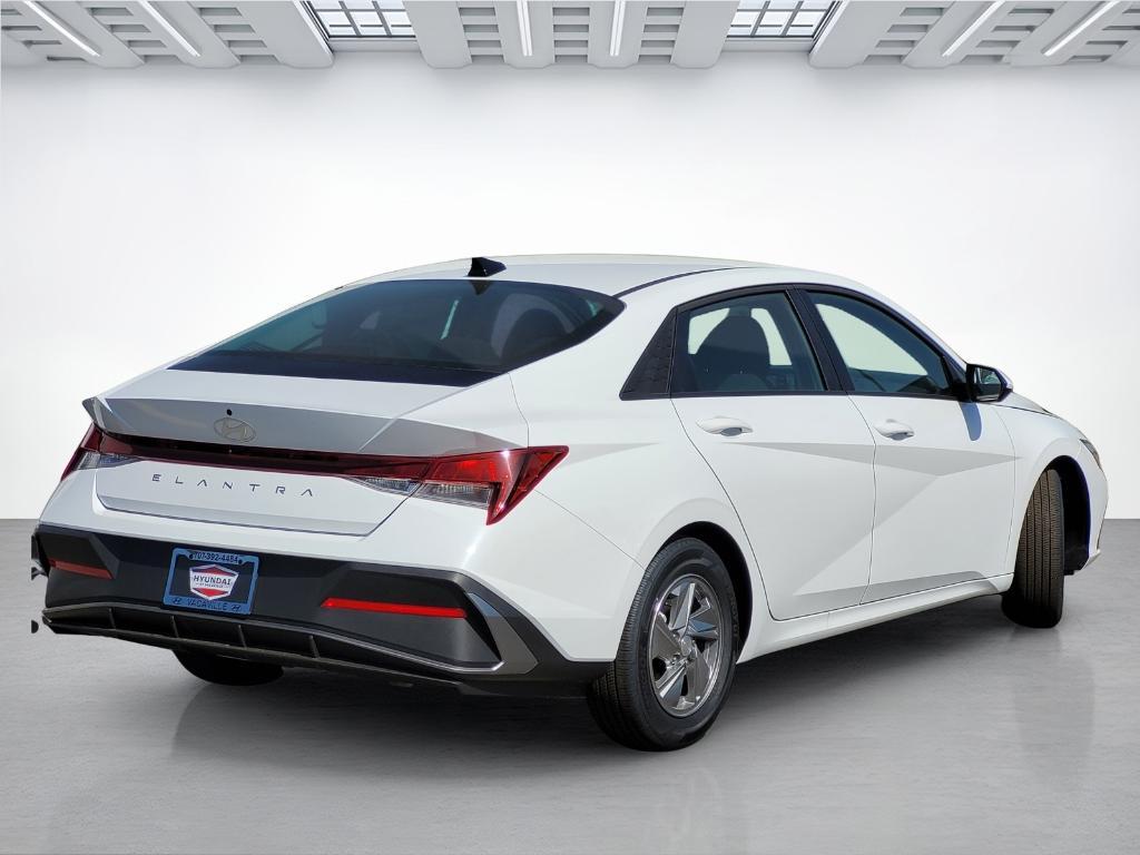 new 2025 Hyundai Elantra car