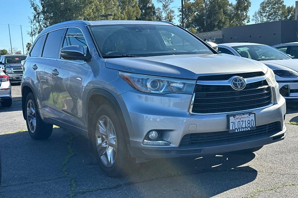 used 2015 Toyota Highlander car, priced at $16,827